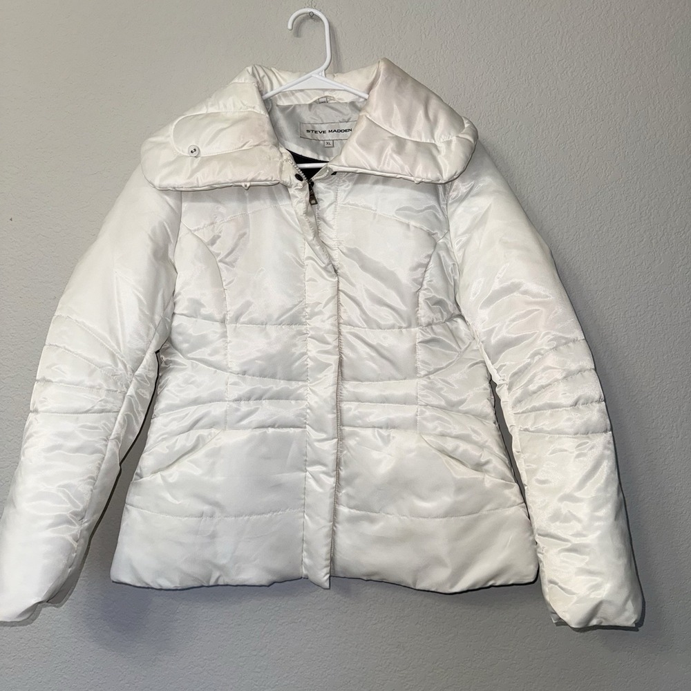 Woman's Steve Madden White Puffer Jacket Size Extra Large XL